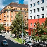 Central Westend Apartments